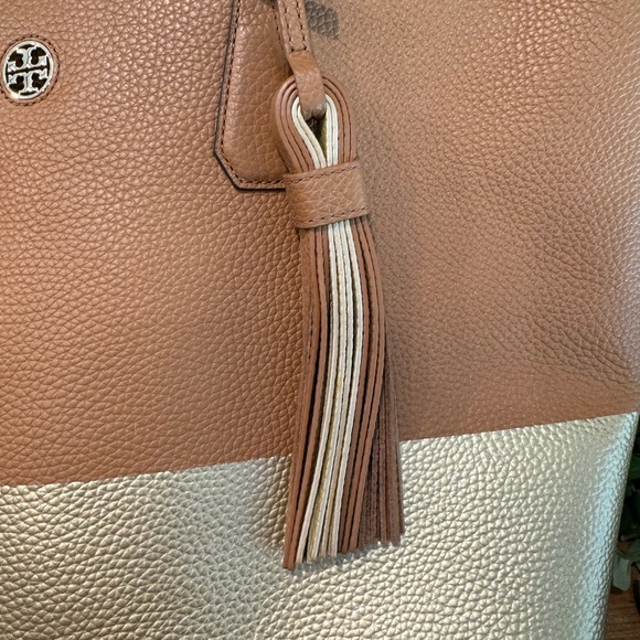 Tory Burch Perry Colorblock Tan & Gold Leather Tote with Tassel EUC used twice - Picture 6 of 6